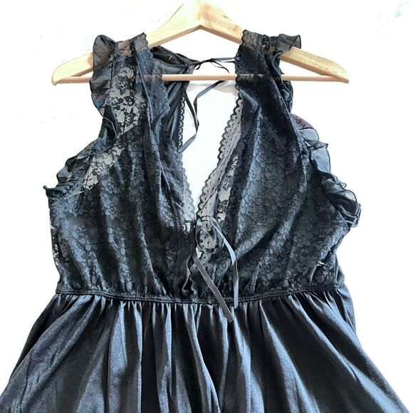 Vintage Lace Lingerie Top - Picture 5 of 7